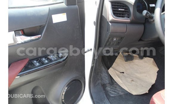 Acheter Import Voiture Toyota Hilux Blanc à Import - Dubai, Ethiopie Acheter Import Voiture Toyota Hilux Blanc à Import - Dubai, Ethiopie