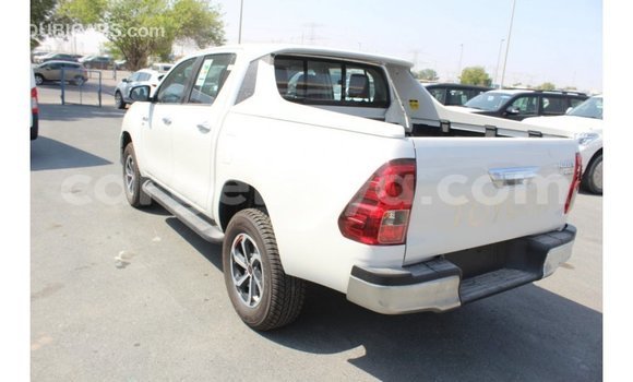 Acheter Import Voiture Toyota Hilux Blanc à Import - Dubai, Ethiopie Acheter Import Voiture Toyota Hilux Blanc à Import - Dubai, Ethiopie