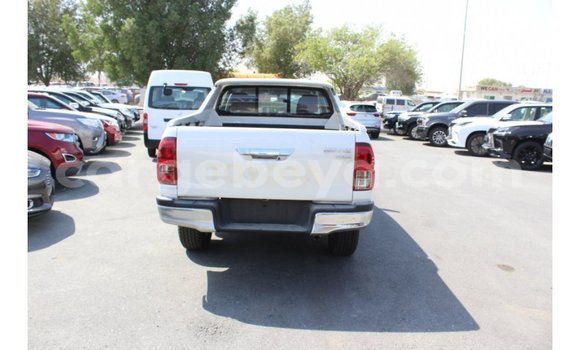 Acheter Import Voiture Toyota Hilux Blanc à Import - Dubai, Ethiopie Acheter Import Voiture Toyota Hilux Blanc à Import - Dubai, Ethiopie