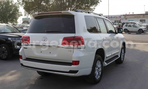 Buy Import Toyota Land Cruiser White Car in Import - Dubai in Ethiopia Buy Import Toyota Land Cruiser White Car in Import - Dubai in Ethiopia