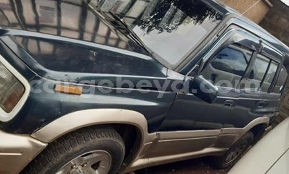 Oofamaa Suzuki Vitara Blue Makiinaa iti Addis–Ababa keessatti Ethiopia keessatti Oofamaa Suzuki Vitara Blue Makiinaa iti Addis–Ababa keessatti Ethiopia keessatti