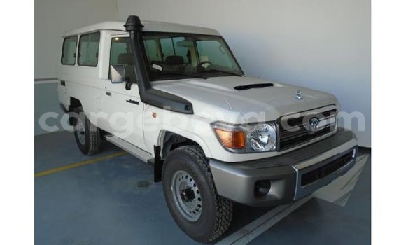 Buy Import Abarth 595 White Car in Import - Dubai in Ethiopia