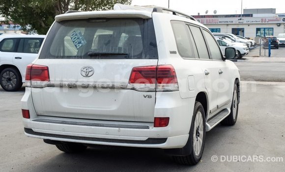 Buy Import Toyota Land Cruiser White Car in Import - Dubai in Ethiopia Buy Import Toyota Land Cruiser White Car in Import - Dubai in Ethiopia