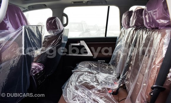 Buy Import Toyota Land Cruiser White Car in Import - Dubai in Ethiopia Buy Import Toyota Land Cruiser White Car in Import - Dubai in Ethiopia