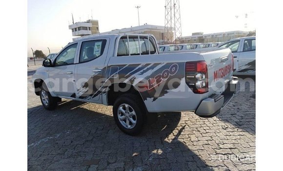 Buy Import Mitsubishi L200 White Car in Import - Dubai in Ethiopia Buy Import Mitsubishi L200 White Car in Import - Dubai in Ethiopia