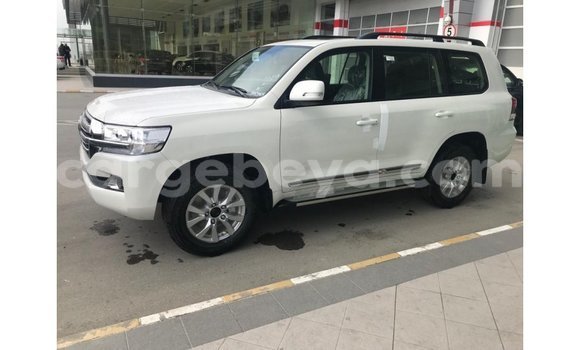 Buy Import Toyota Land Cruiser White Car in Import - Dubai in Ethiopia Buy Import Toyota Land Cruiser White Car in Import - Dubai in Ethiopia