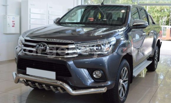 Buy Used Toyota Hilux Brown Car in Addis–Ababa in Ethiopia Buy Used Toyota Hilux Brown Car in Addis–Ababa in Ethiopia