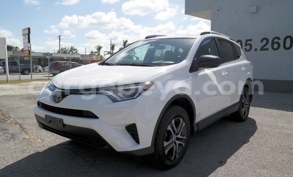Buy Used Toyota RAV4 White Car in Addis–Ababa in Ethiopia Buy Used Toyota RAV4 White Car in Addis–Ababa in Ethiopia