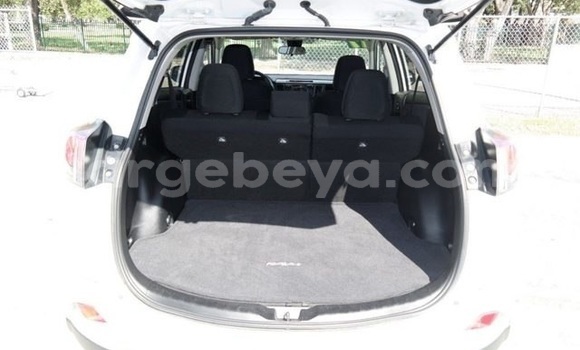 Buy Used Toyota RAV4 White Car in Addis–Ababa in Ethiopia Buy Used Toyota RAV4 White Car in Addis–Ababa in Ethiopia