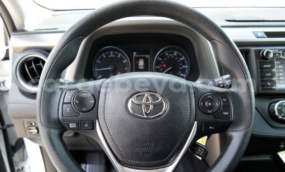 Buy Used Toyota RAV4 White Car in Addis–Ababa in Ethiopia Buy Used Toyota RAV4 White Car in Addis–Ababa in Ethiopia