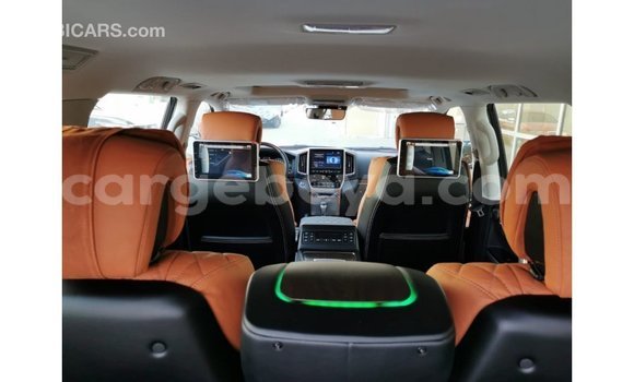 Acheter Import Voiture Toyota Land Cruiser Noir à Import - Dubai, Ethiopie Acheter Import Voiture Toyota Land Cruiser Noir à Import - Dubai, Ethiopie