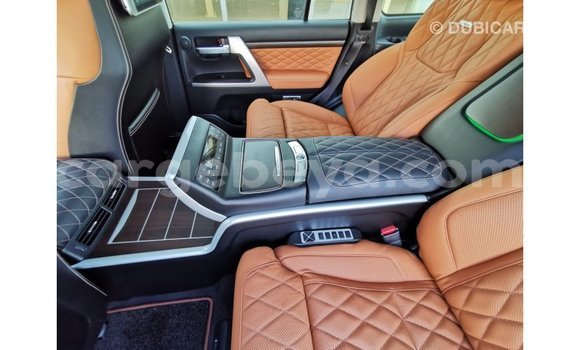 Acheter Import Voiture Toyota Land Cruiser Noir à Import - Dubai, Ethiopie Acheter Import Voiture Toyota Land Cruiser Noir à Import - Dubai, Ethiopie