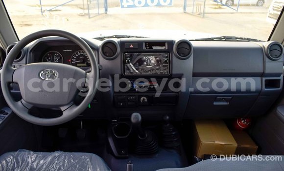 Buy Import Toyota Land Cruiser White Car in Import - Dubai in Ethiopia Buy Import Toyota Land Cruiser White Car in Import - Dubai in Ethiopia