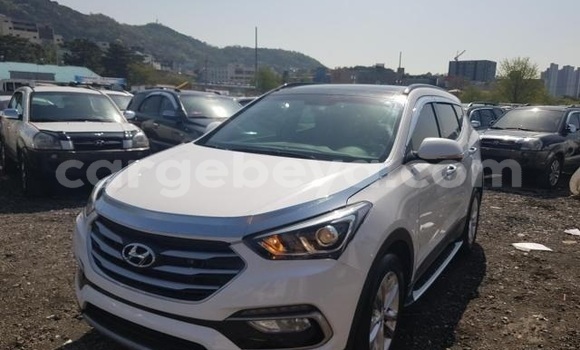 Buy Used Hyundai Santa Fe White Car in Addis–Ababa in Ethiopia Buy Used Hyundai Santa Fe White Car in Addis–Ababa in Ethiopia