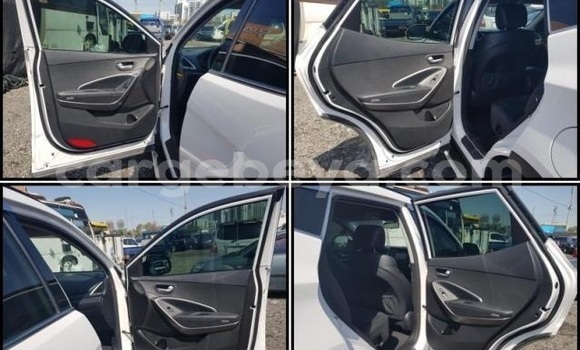 Buy Used Hyundai Santa Fe White Car in Addis–Ababa in Ethiopia Buy Used Hyundai Santa Fe White Car in Addis–Ababa in Ethiopia