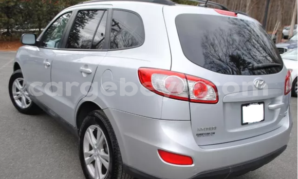 Buy Used Hyundai Santa Fe Silver Car in Addis–Ababa in Ethiopia Buy Used Hyundai Santa Fe Silver Car in Addis–Ababa in Ethiopia