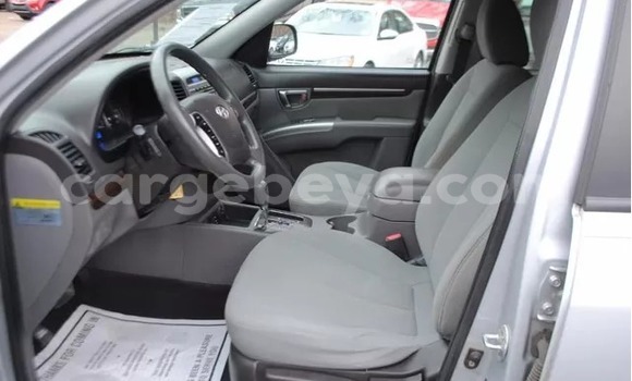 Buy Used Hyundai Santa Fe Silver Car in Addis–Ababa in Ethiopia Buy Used Hyundai Santa Fe Silver Car in Addis–Ababa in Ethiopia