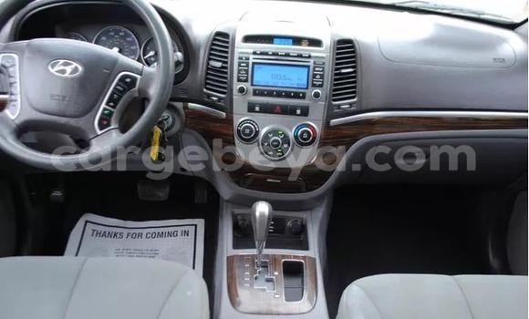 Buy Used Hyundai Santa Fe Silver Car in Addis–Ababa in Ethiopia Buy Used Hyundai Santa Fe Silver Car in Addis–Ababa in Ethiopia