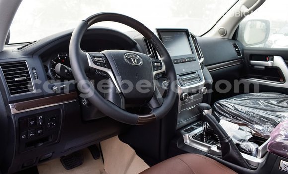 Buy Import Toyota Land Cruiser White Car in Import - Dubai in Ethiopia Buy Import Toyota Land Cruiser White Car in Import - Dubai in Ethiopia