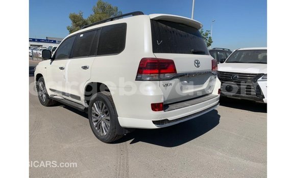 Buy Import Toyota Land Cruiser White Car in Import - Dubai in Ethiopia Buy Import Toyota Land Cruiser White Car in Import - Dubai in Ethiopia