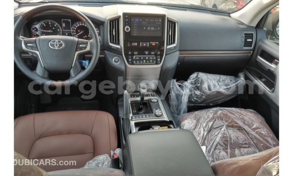 Buy Import Toyota Land Cruiser White Car in Import - Dubai in Ethiopia Buy Import Toyota Land Cruiser White Car in Import - Dubai in Ethiopia
