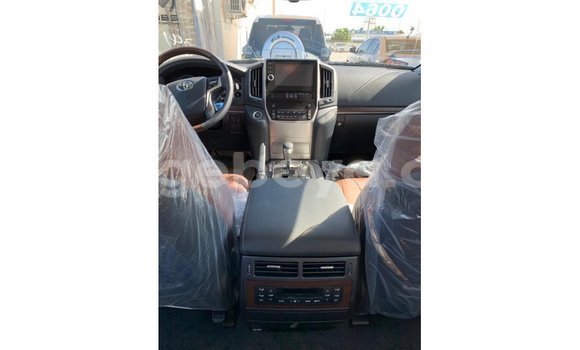 Buy Import Toyota Land Cruiser White Car in Import - Dubai in Ethiopia Buy Import Toyota Land Cruiser White Car in Import - Dubai in Ethiopia