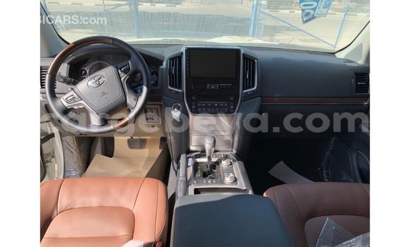Buy Import Toyota Land Cruiser White Car in Import - Dubai in Ethiopia Buy Import Toyota Land Cruiser White Car in Import - Dubai in Ethiopia