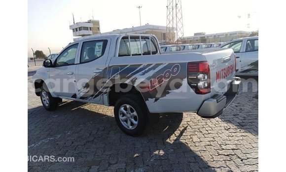 Buy Import Mitsubishi L200 White Car in Import - Dubai in Ethiopia Buy Import Mitsubishi L200 White Car in Import - Dubai in Ethiopia