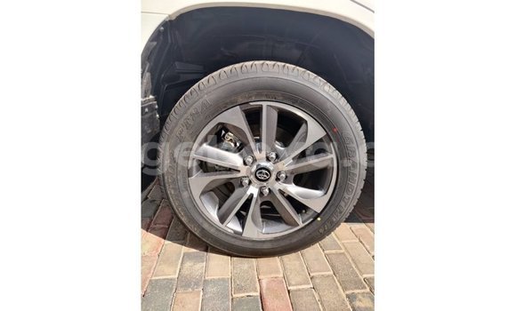 Buy Import Toyota Land Cruiser White Car in Import - Dubai in Ethiopia Buy Import Toyota Land Cruiser White Car in Import - Dubai in Ethiopia