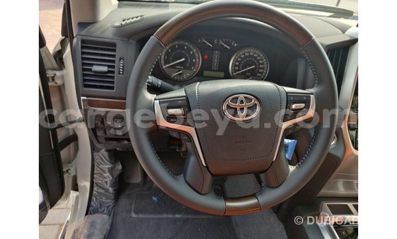 Buy Import Toyota Land Cruiser White Car in Import - Dubai in Ethiopia Buy Import Toyota Land Cruiser White Car in Import - Dubai in Ethiopia
