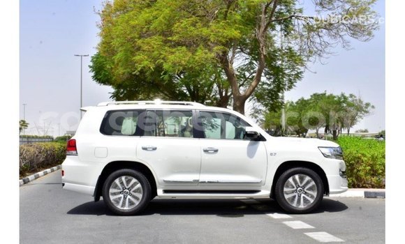 Buy Import Toyota Land Cruiser White Car in Import - Dubai in Ethiopia Buy Import Toyota Land Cruiser White Car in Import - Dubai in Ethiopia