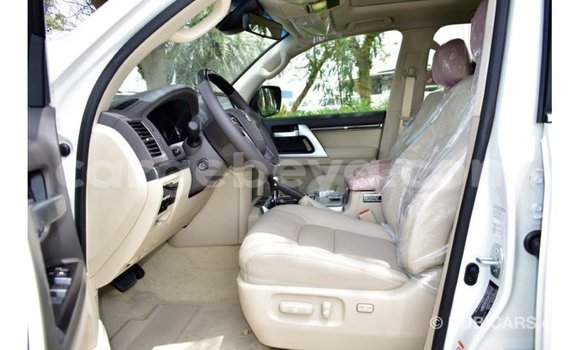 Buy Import Toyota Land Cruiser White Car in Import - Dubai in Ethiopia Buy Import Toyota Land Cruiser White Car in Import - Dubai in Ethiopia