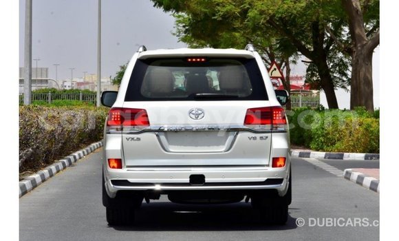 Buy Import Toyota Land Cruiser White Car in Import - Dubai in Ethiopia Buy Import Toyota Land Cruiser White Car in Import - Dubai in Ethiopia