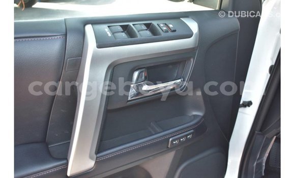 Buy Import Toyota HiAce White Truck in Import - Dubai in Ethiopia Buy Import Toyota HiAce White Truck in Import - Dubai in Ethiopia