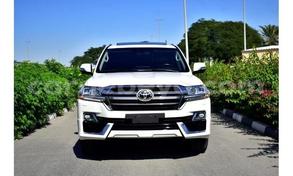 Buy Import Toyota Land Cruiser White Car in Import - Dubai in Ethiopia Buy Import Toyota Land Cruiser White Car in Import - Dubai in Ethiopia