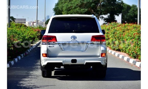 Buy Import Toyota Land Cruiser White Car in Import - Dubai in Ethiopia Buy Import Toyota Land Cruiser White Car in Import - Dubai in Ethiopia