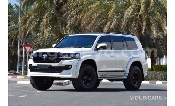 Buy Import Toyota Land Cruiser White Car in Import - Dubai in Ethiopia Buy Import Toyota Land Cruiser White Car in Import - Dubai in Ethiopia