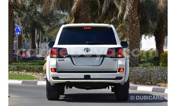 Buy Import Toyota Land Cruiser White Car in Import - Dubai in Ethiopia Buy Import Toyota Land Cruiser White Car in Import - Dubai in Ethiopia