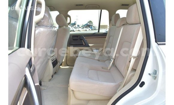 Buy Import Toyota Land Cruiser White Car in Import - Dubai in Ethiopia Buy Import Toyota Land Cruiser White Car in Import - Dubai in Ethiopia