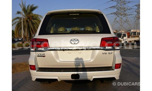 Buy Import Toyota Land Cruiser White Car in Import - Dubai in Ethiopia Buy Import Toyota Land Cruiser White Car in Import - Dubai in Ethiopia