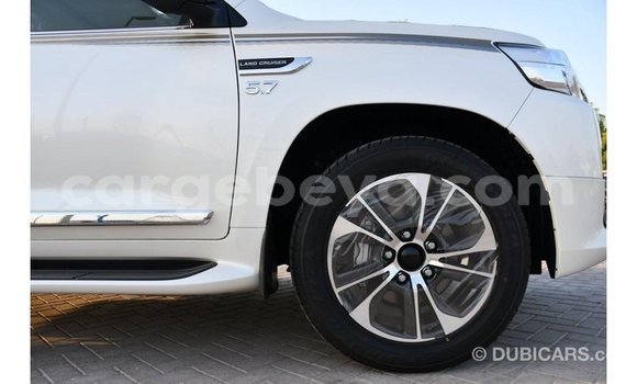 Buy Import Toyota Land Cruiser White Car in Import - Dubai in Ethiopia Buy Import Toyota Land Cruiser White Car in Import - Dubai in Ethiopia