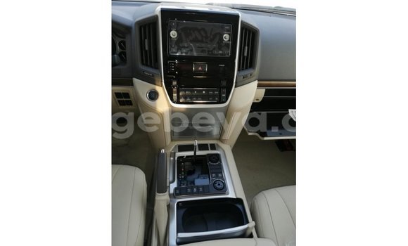 Buy Import Toyota Land Cruiser White Car in Import - Dubai in Ethiopia Buy Import Toyota Land Cruiser White Car in Import - Dubai in Ethiopia