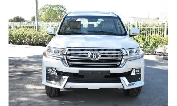Buy Import Toyota Land Cruiser White Car in Import - Dubai in Ethiopia Buy Import Toyota Land Cruiser White Car in Import - Dubai in Ethiopia