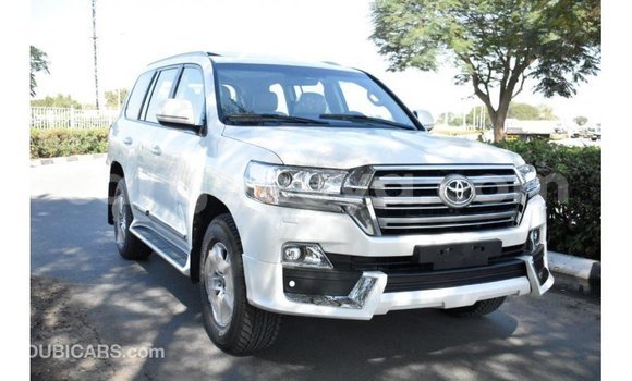 Buy Import Toyota Land Cruiser White Car in Import - Dubai in Ethiopia Buy Import Toyota Land Cruiser White Car in Import - Dubai in Ethiopia