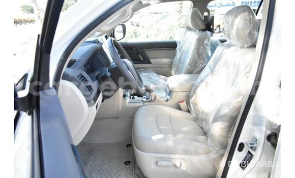 Buy Import Toyota Land Cruiser White Car in Import - Dubai in Ethiopia Buy Import Toyota Land Cruiser White Car in Import - Dubai in Ethiopia