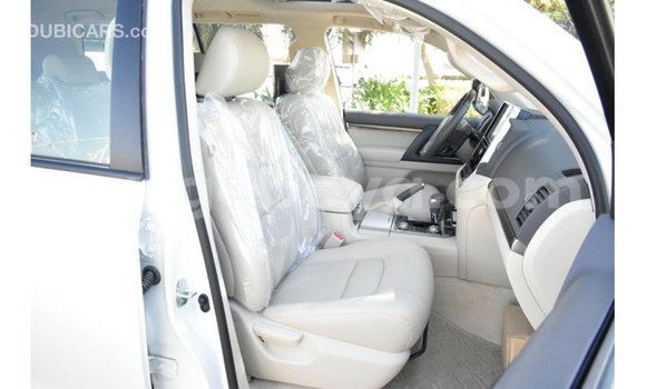 Buy Import Toyota Land Cruiser White Car in Import - Dubai in Ethiopia Buy Import Toyota Land Cruiser White Car in Import - Dubai in Ethiopia
