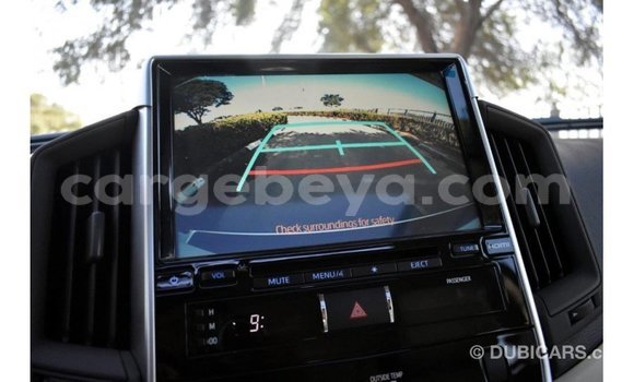 Buy Import Toyota Land Cruiser White Car in Import - Dubai in Ethiopia Buy Import Toyota Land Cruiser White Car in Import - Dubai in Ethiopia