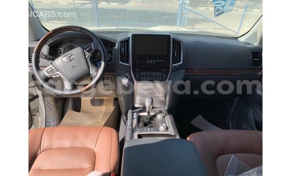 Buy Import Toyota Land Cruiser White Car in Import - Dubai in Ethiopia Buy Import Toyota Land Cruiser White Car in Import - Dubai in Ethiopia