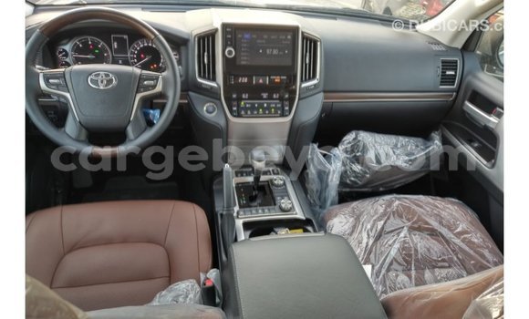 Buy Import Toyota Land Cruiser White Car in Import - Dubai in Ethiopia Buy Import Toyota Land Cruiser White Car in Import - Dubai in Ethiopia