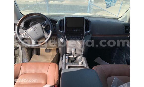 Buy Import Toyota Land Cruiser White Car in Import - Dubai in Ethiopia Buy Import Toyota Land Cruiser White Car in Import - Dubai in Ethiopia